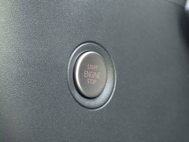 Certified 2022 Volkswagen ID.4 Pro S image 32