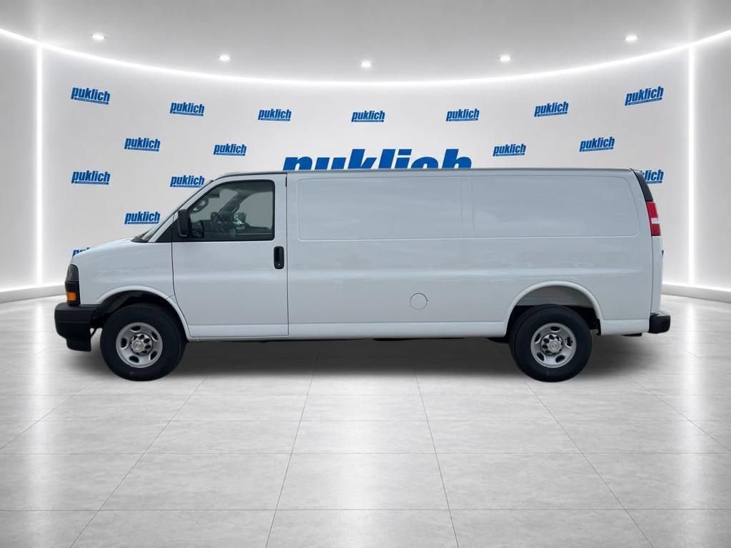 New 2026 Chevrolet Express 3500 Extended w/ Driver Convenience Package RWD image 10
