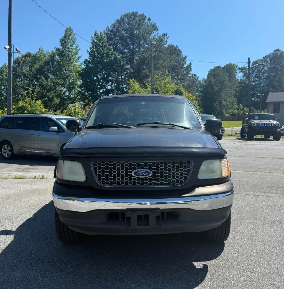 Used 2002 Ford F150 Lariat RWD image 2