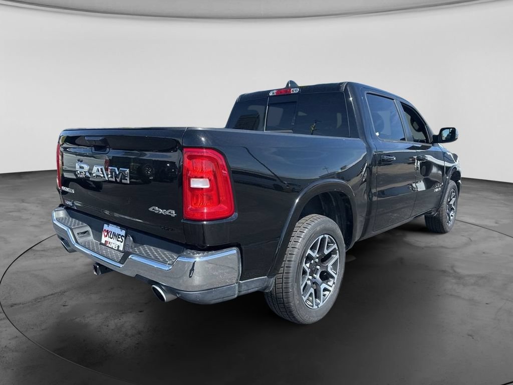 Used 2025 RAM 1500 Laramie AWD/4WD image 10