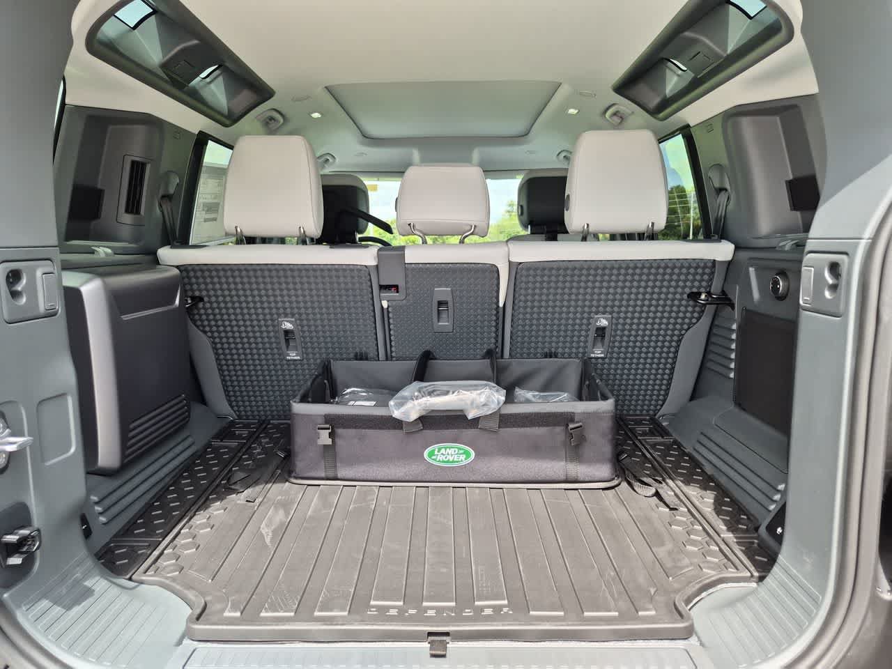 New 2026 Land Rover Defender 110 S AWD/4WD image 37