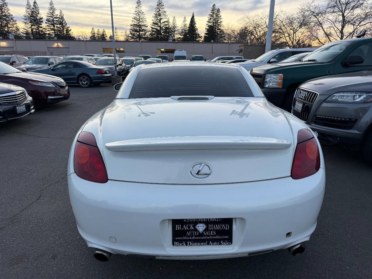 Used 2004 Lexus SC 430 Convertible image 8