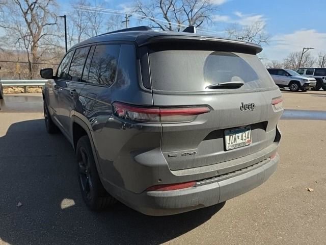 Used 2022 Jeep Grand Cherokee L Laredo image 3