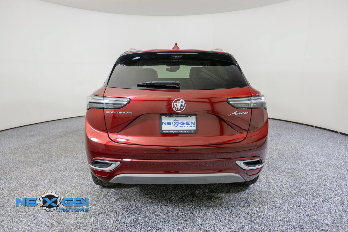 Used 2022 Buick Envision Avenir w/ Technology Package II FWD image 6