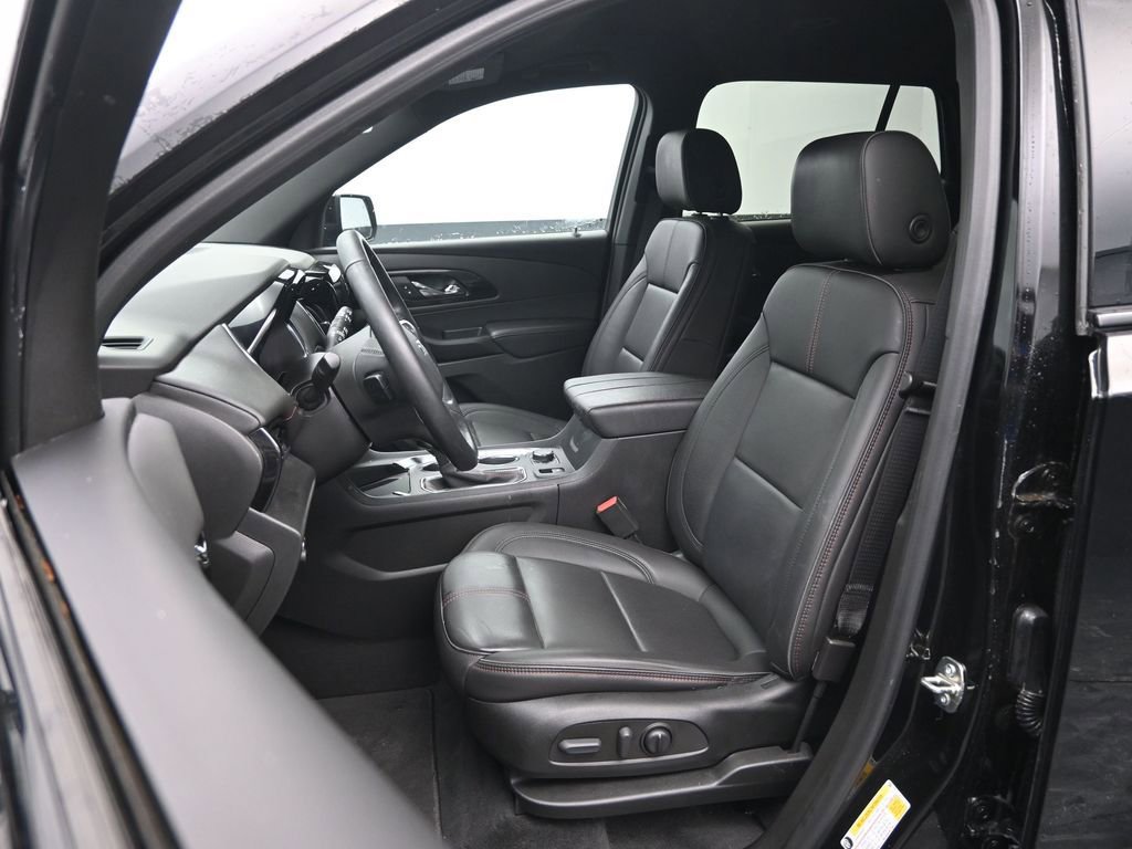 Used 2023 Chevrolet Traverse RS image 24