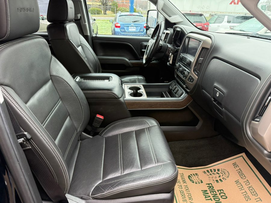 Used 2017 GMC Sierra 2500 Denali w/ Duramax Plus Package AWD/4WD image 26