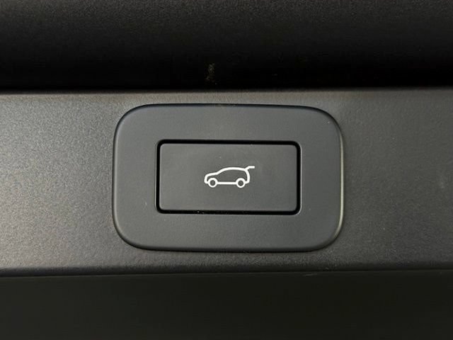 Used 2023 Land Rover Range Rover SE AWD/4WD image 18