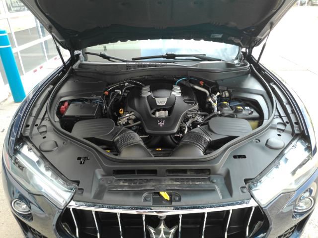 Used 2021 Maserati Levante AWD/4WD image 56