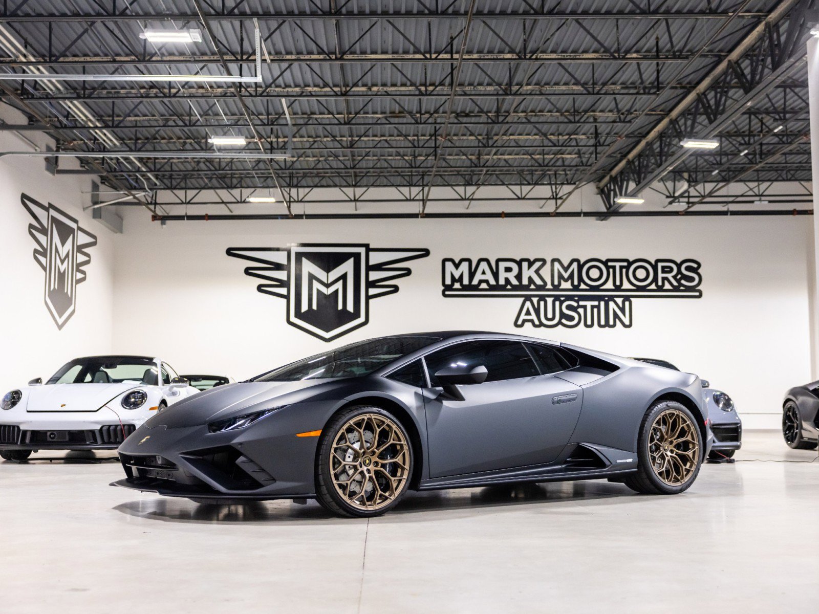 Used 2022 Lamborghini Huracan EVO image 1