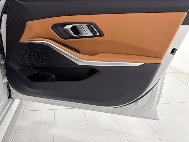 Certified 2023 BMW 330i xDrive Sedan w/ Premium Package AWD/4WD image 18