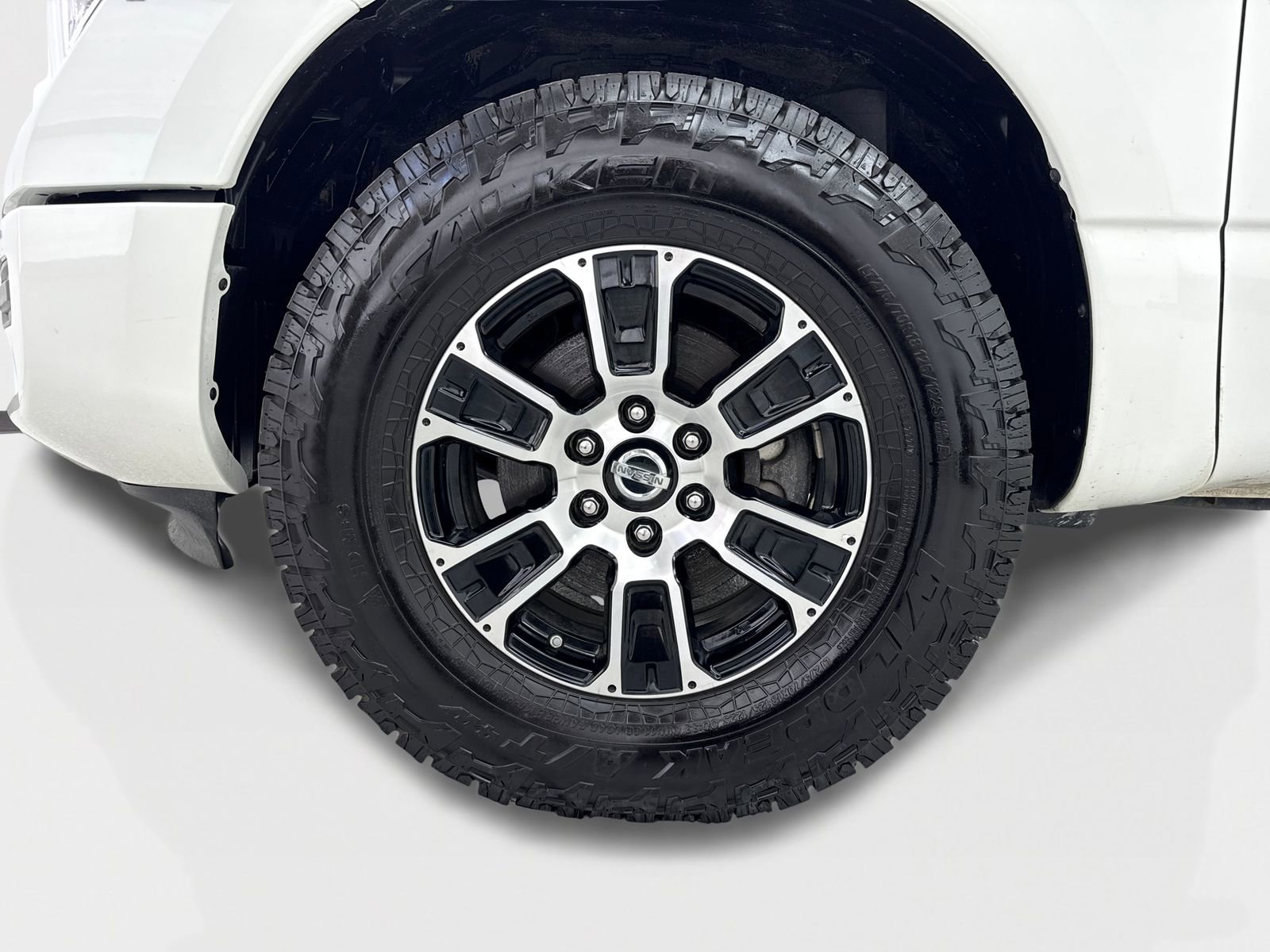 Used 2022 Nissan Titan SV AWD/4WD image 49