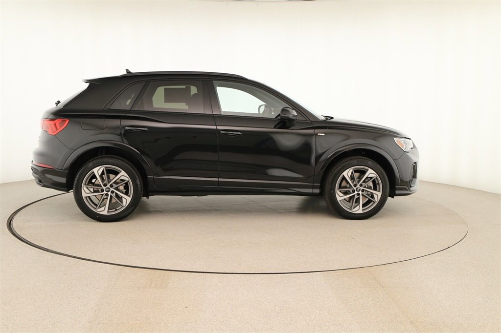 New 2025 Audi Q3 2.0T Premium image 8