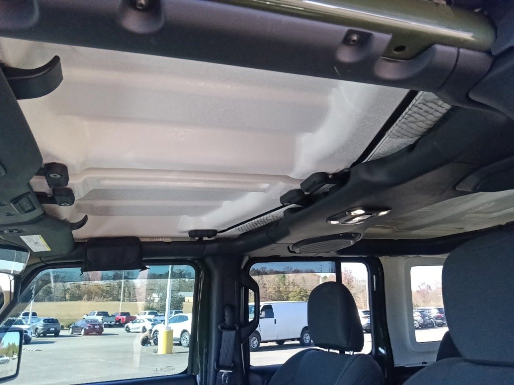 Used 2022 Jeep Wrangler Unlimited Sport image 14