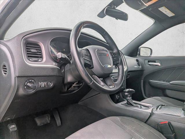 Used 2019 Dodge Charger SXT w/ Blacktop Package image 10