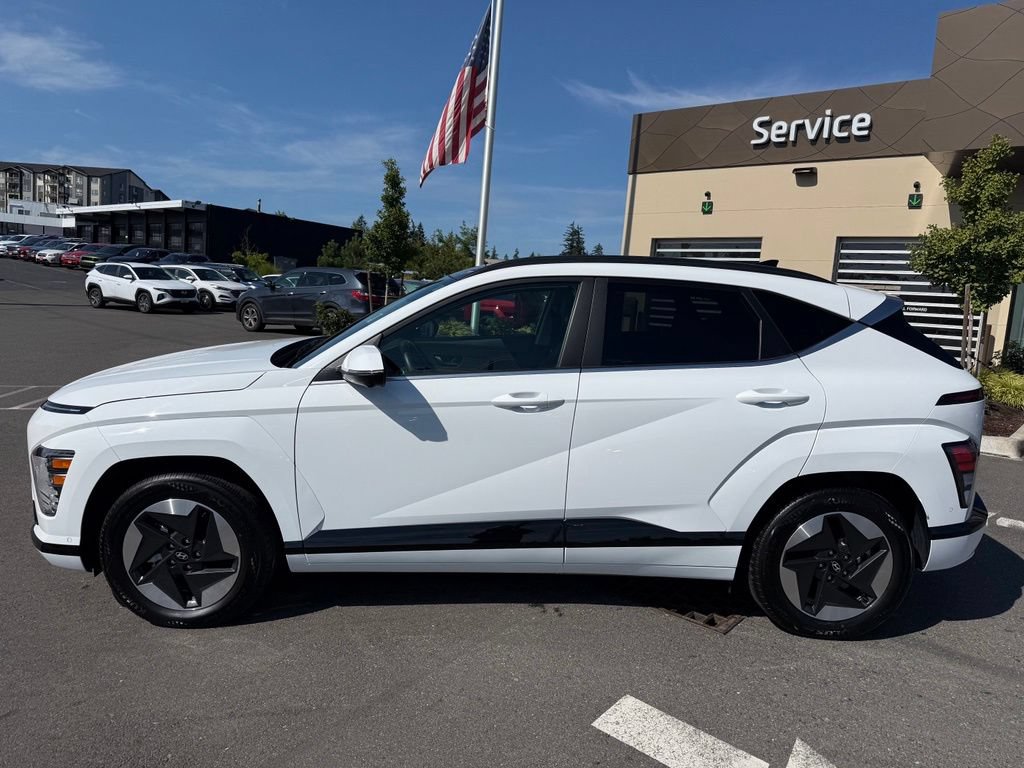 Certified 2025 Hyundai Kona Limited FWD image 2