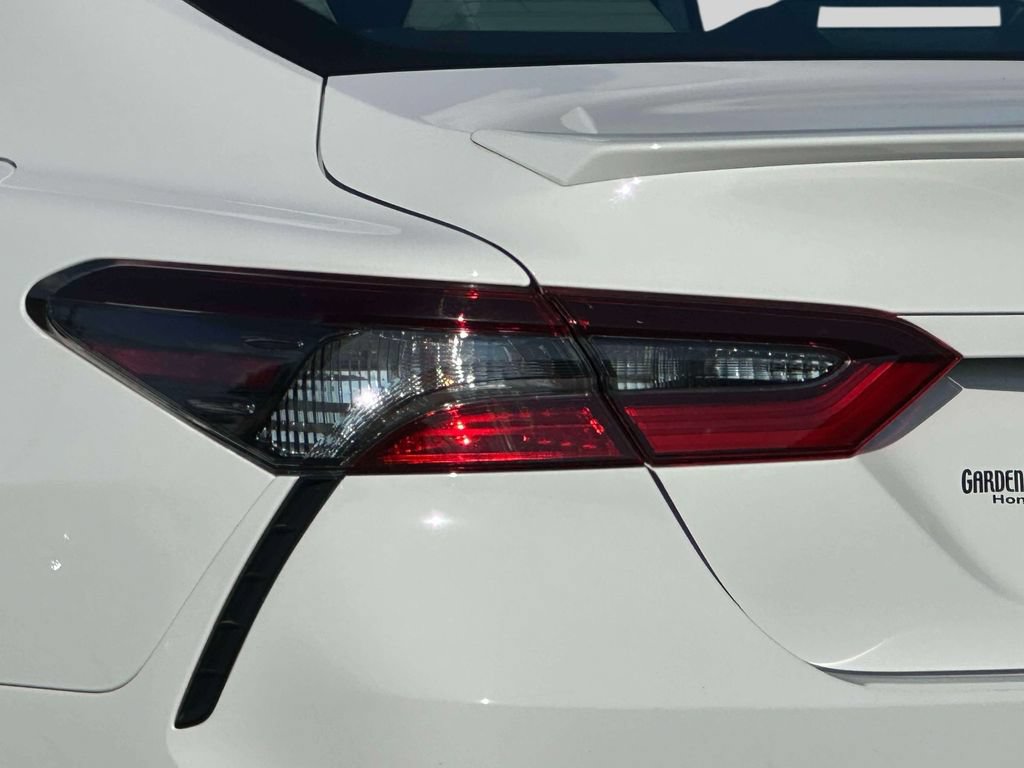 Used 2024 Toyota Camry SE AWD/4WD image 8