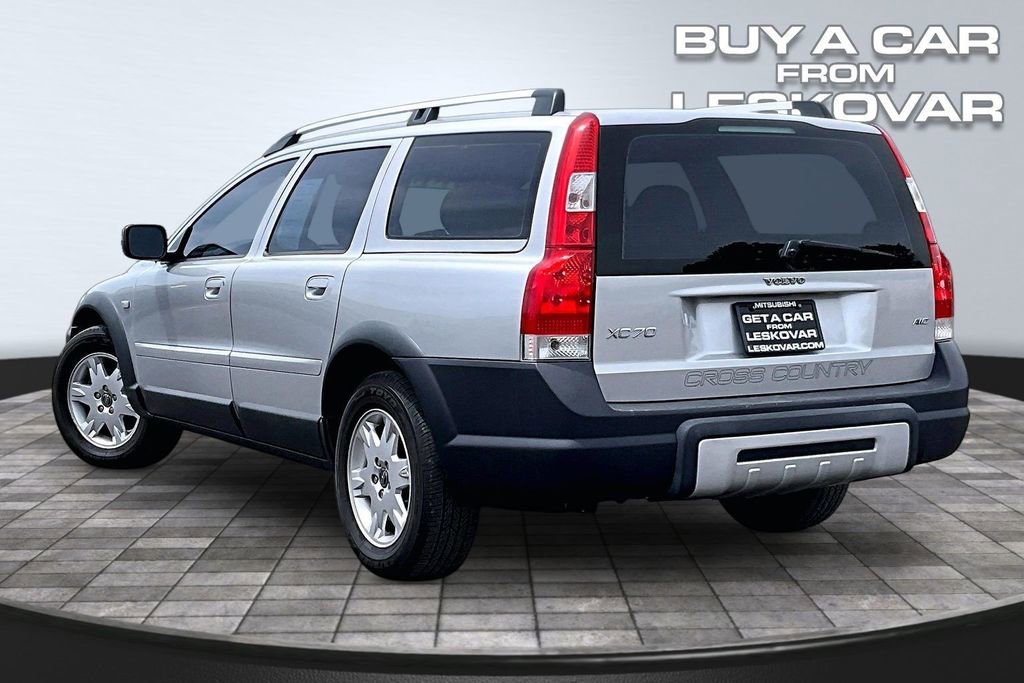 Used 2005 Volvo XC70 AWD/4WD image 2