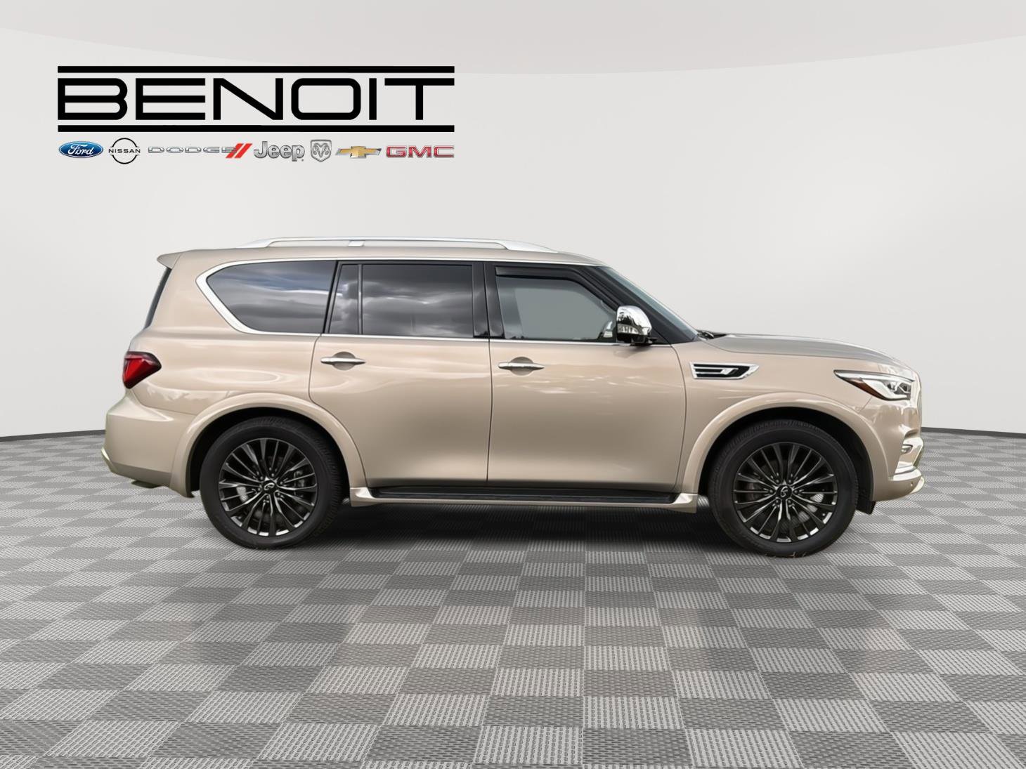 Used 2023 INFINITI QX80 Sensory w/ All-Season Package image 6