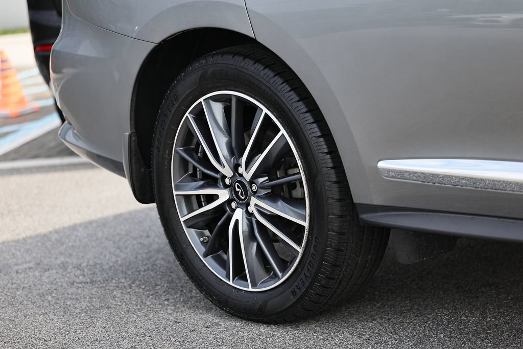 Used 2019 INFINITI QX60 Luxe w/ Sensory Package AWD/4WD image 6