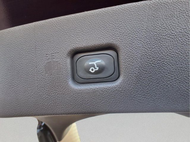 Used 2023 Lincoln Nautilus Reserve FWD image 11