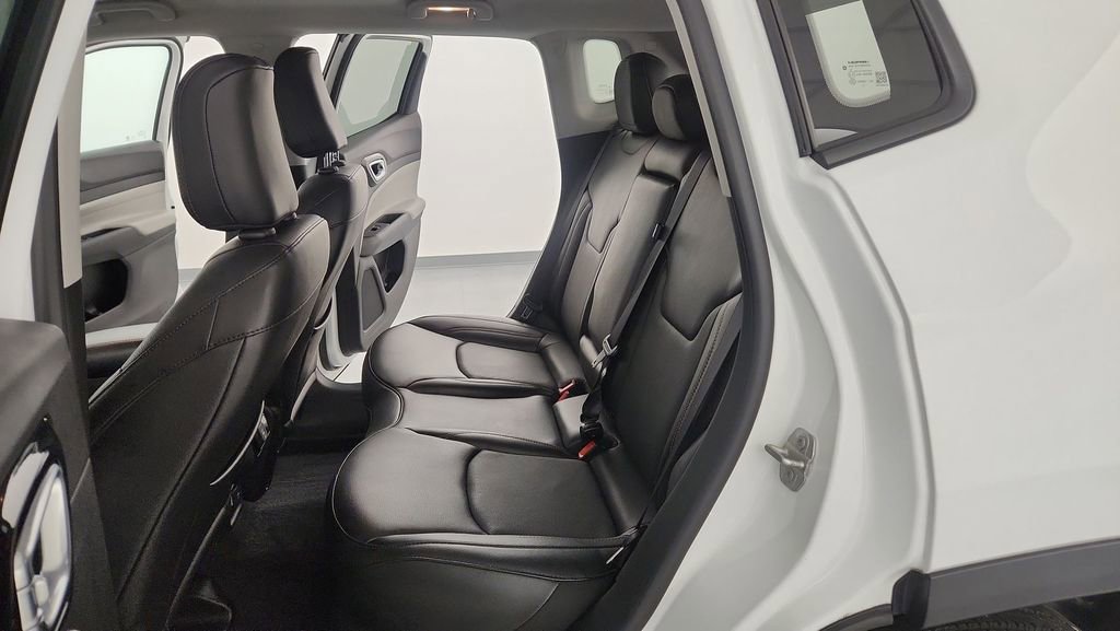 Used 2022 Jeep Compass Limited AWD/4WD image 27