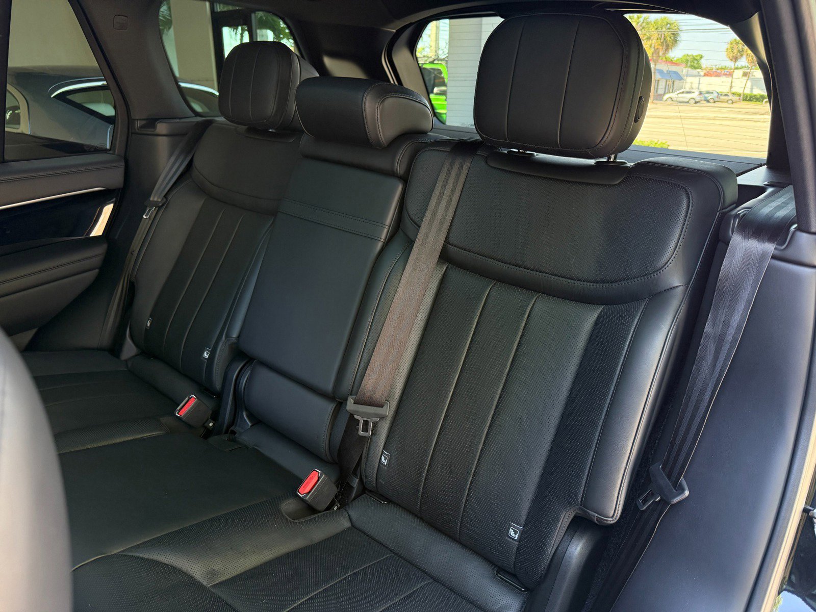 Used 2023 Land Rover Range Rover SE AWD/4WD image 25