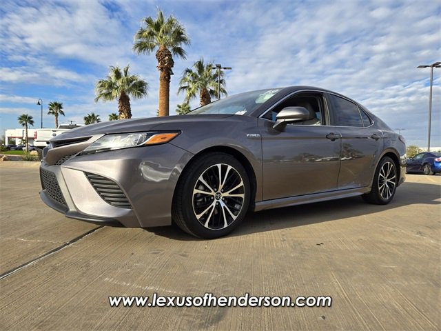 Used 2019 Toyota Camry SE image 2