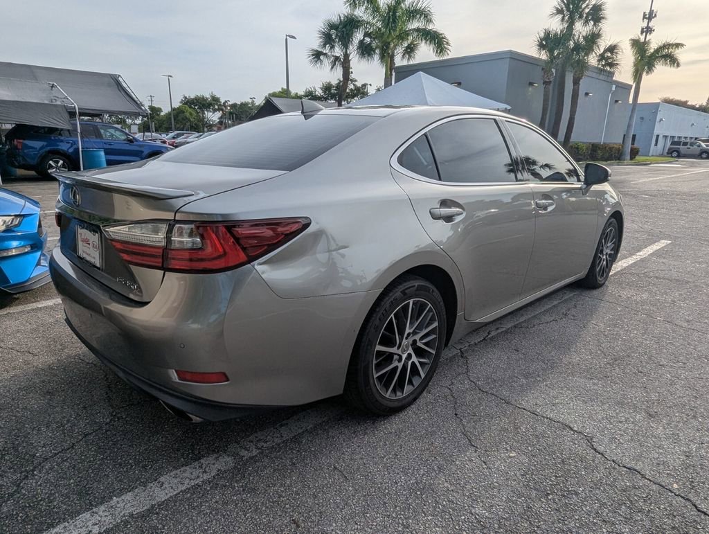 Used 2017 Lexus ES 350 FWD image 8