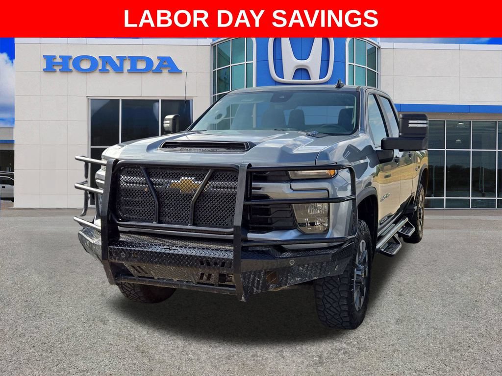 Used 2024 Chevrolet Silverado 2500 Custom w/ Custom Convenience Package AWD/4WD image 9