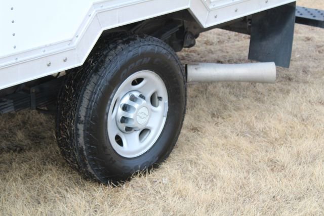 Used 2016 Chevrolet Express 3500 image 25