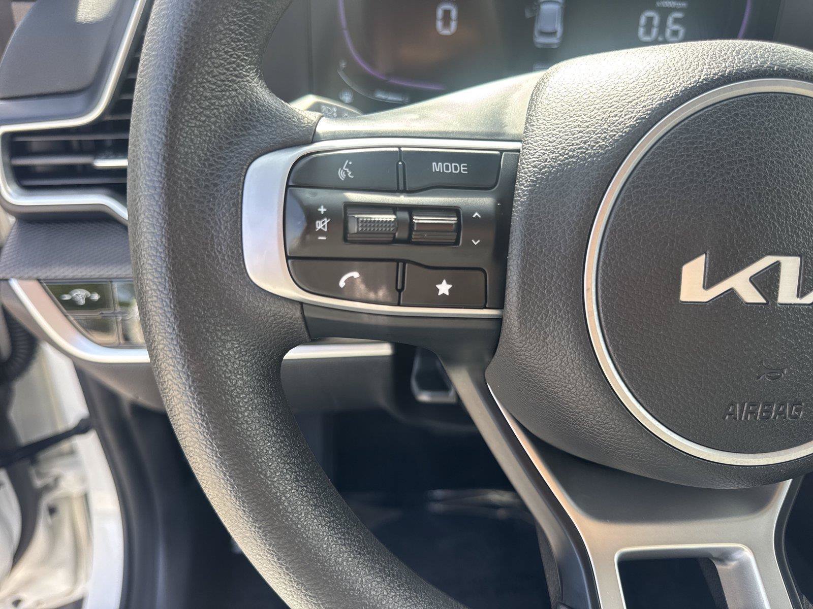 Used 2025 Kia Sportage LX FWD image 11