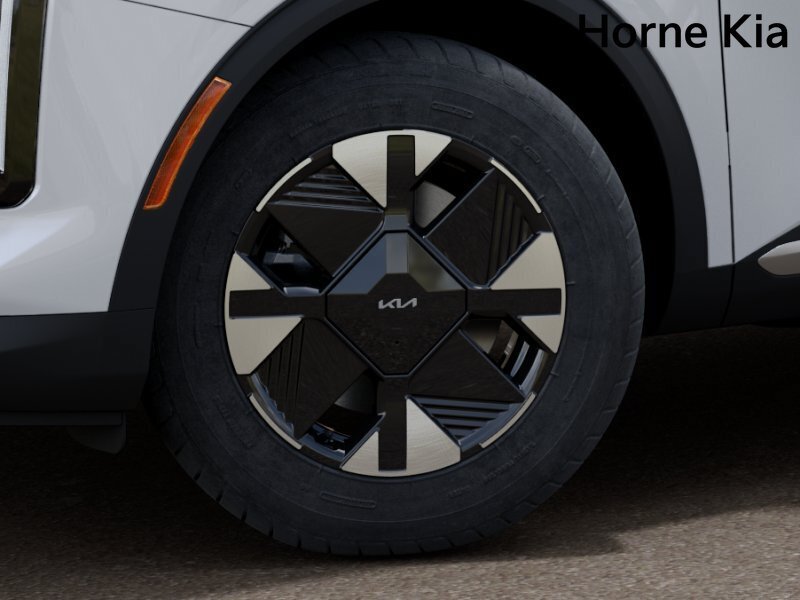 New 2027 Kia Sportage LX FWD image 9