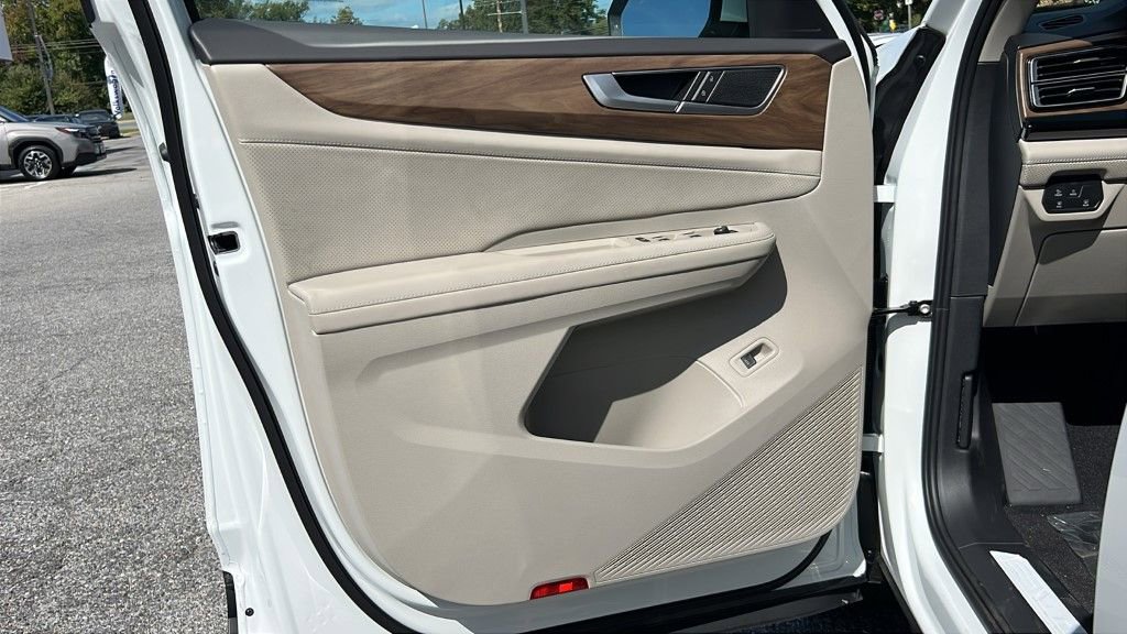 New 2026 Volkswagen Atlas SE image 16