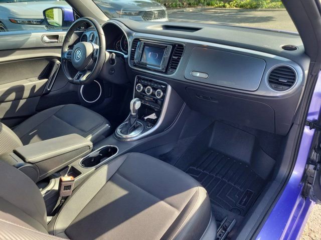 Used 2019 Volkswagen Beetle 2.0T SE FWD image 3
