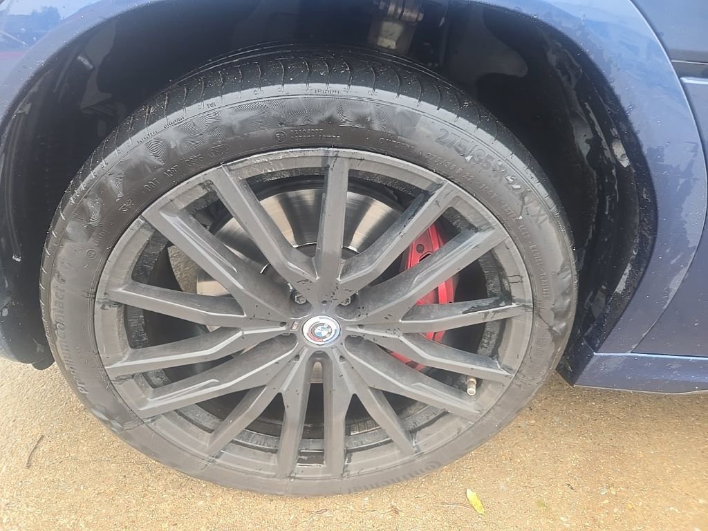 Used 2023 BMW X6 M50i w/ Executive Package image 3