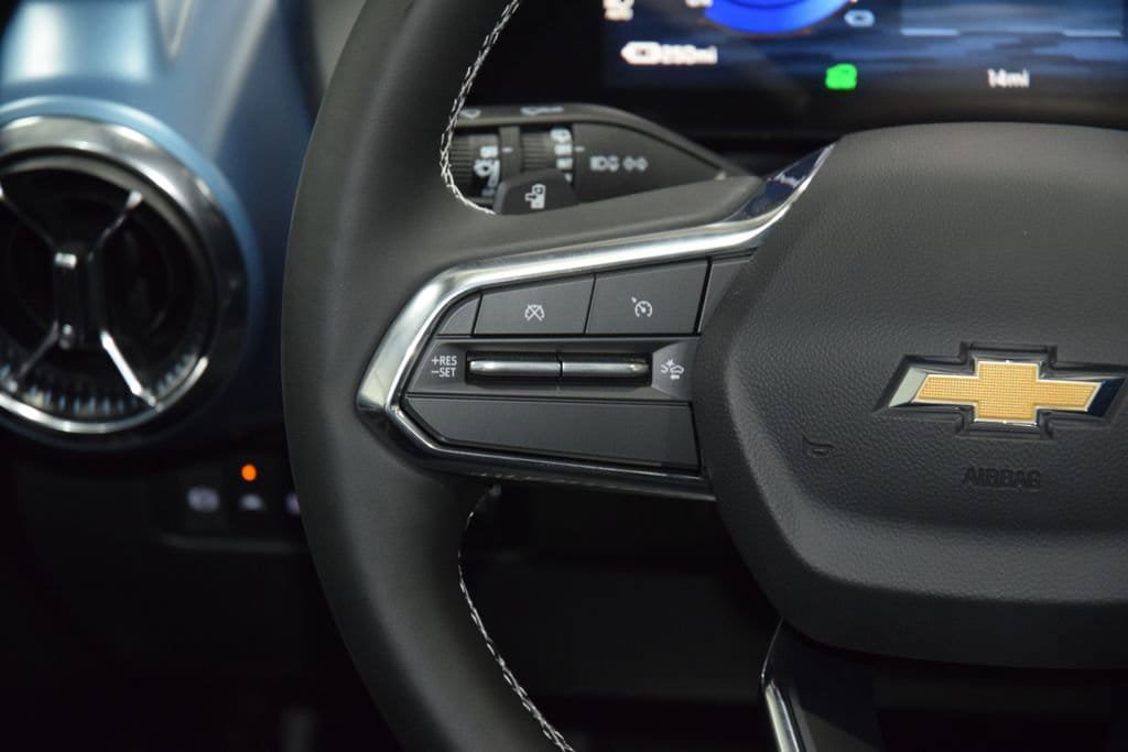 New 2026 Chevrolet Equinox EV LT w/ Convenience Package II AWD/4WD image 26