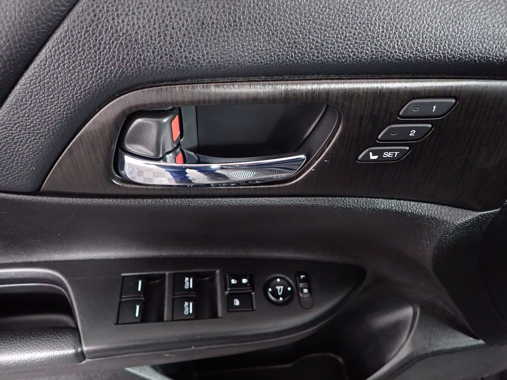 Used 2015 Honda Accord EX-L image 22