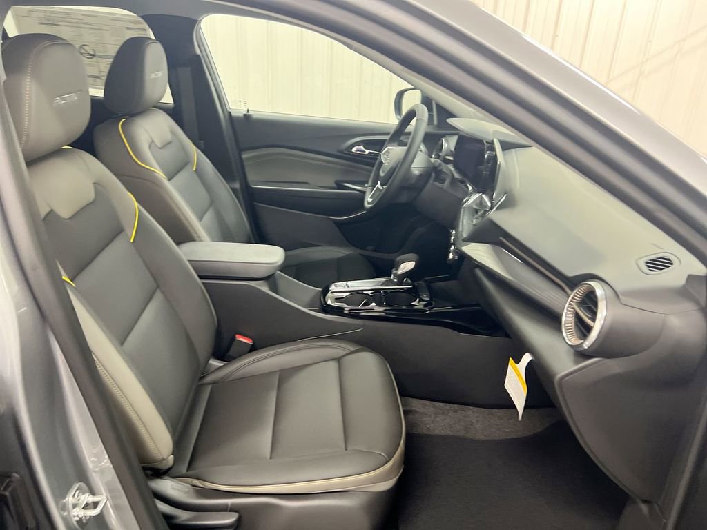 Used 2025 Chevrolet Trax ACTIV w/ Driver Confidence Package image 21