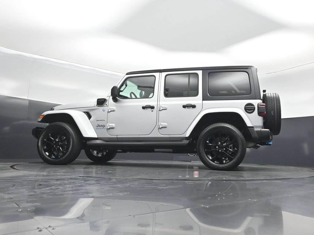 Used 2023 Jeep Wrangler Unlimited Sahara w/ Cold Weather Group AWD/4WD image 50