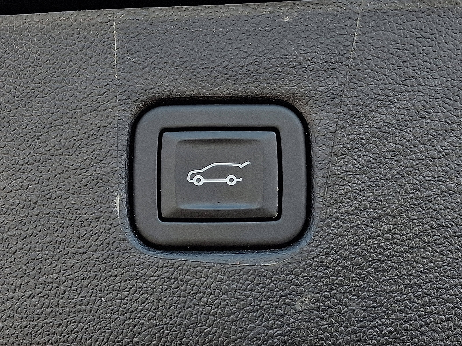 Used 2025 Chevrolet Blazer RS w/ Driver Confidence II Package image 32