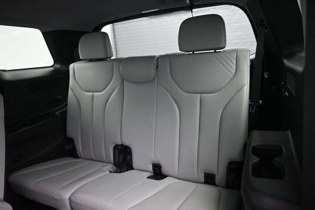 Used 2024 Hyundai Palisade SEL FWD image 27