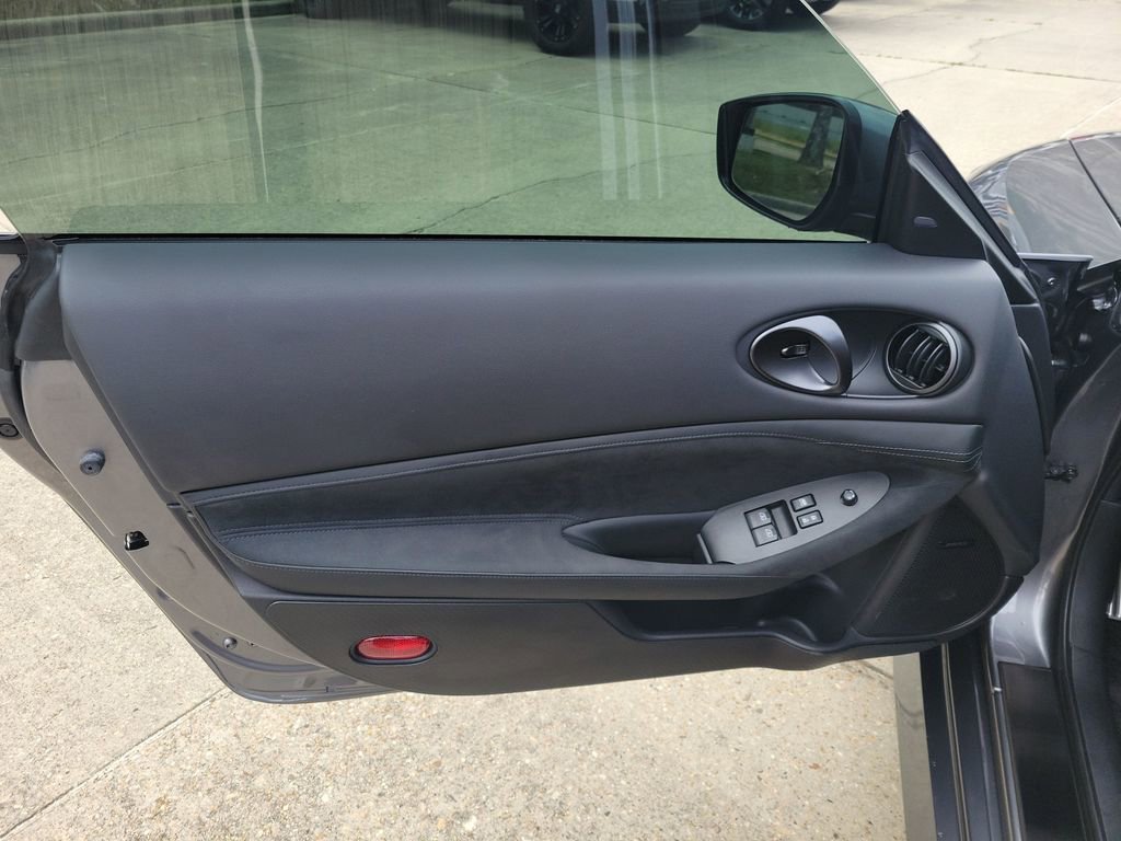 Used 2024 Nissan Z Performance w/ Floor Mat Package image 11