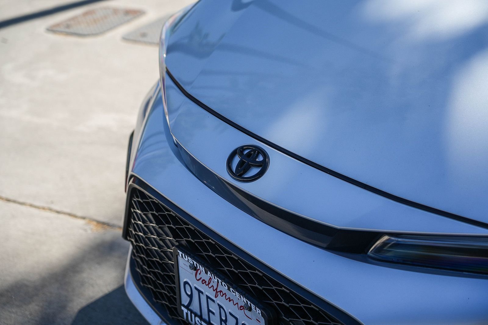 Certified 2025 Toyota Corolla SE w/ SE Premium Package FWD image 3