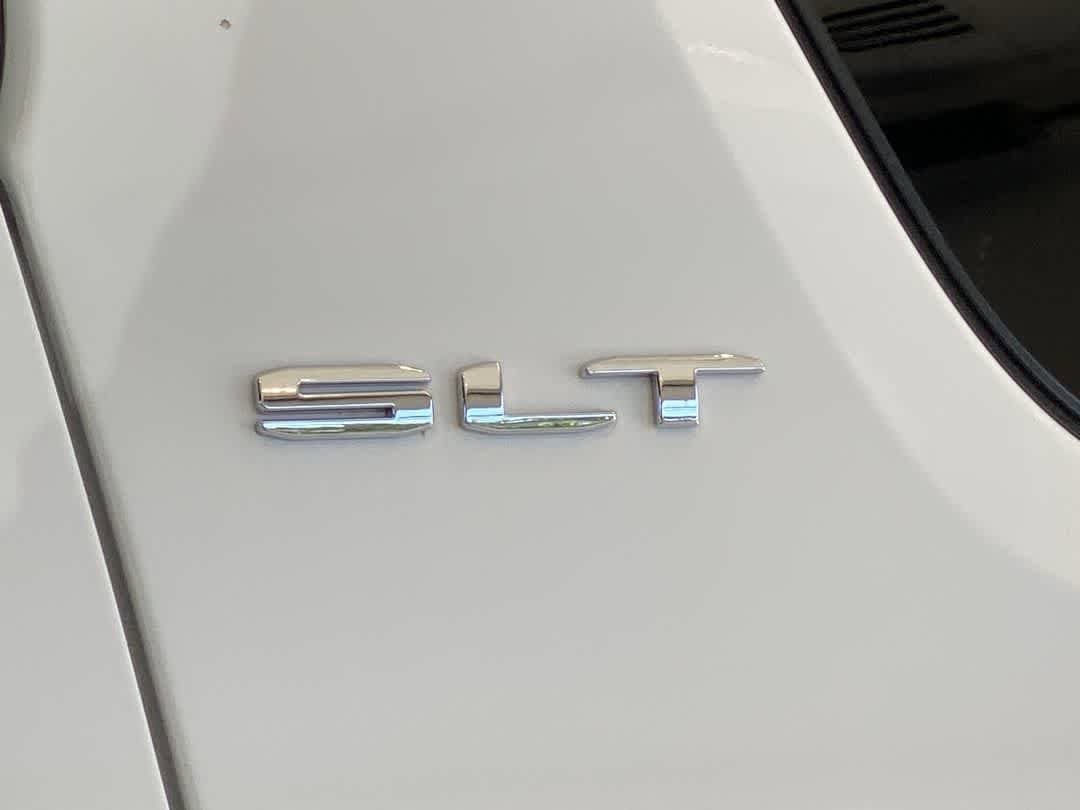 Used 2020 GMC Acadia SLT AWD/4WD image 12