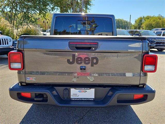 Used 2024 Jeep Gladiator Sport image 5