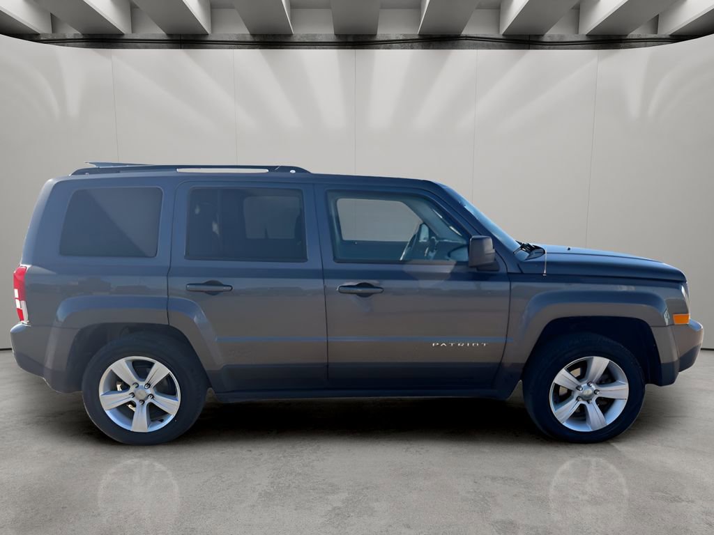 Used 2015 Jeep Patriot Latitude image 6