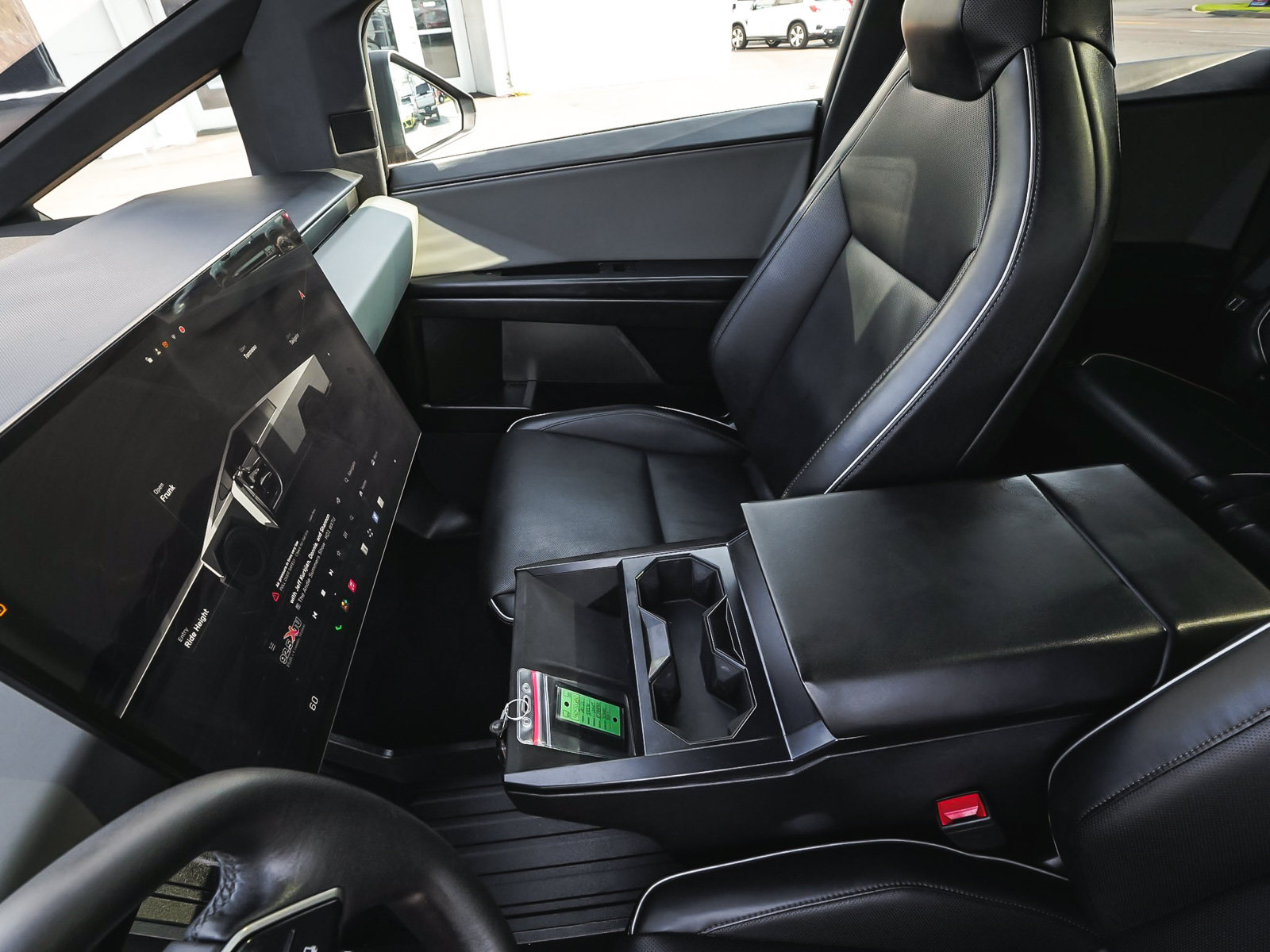 Used 2025 Tesla Cybertruck AWD Crew Cab image 26