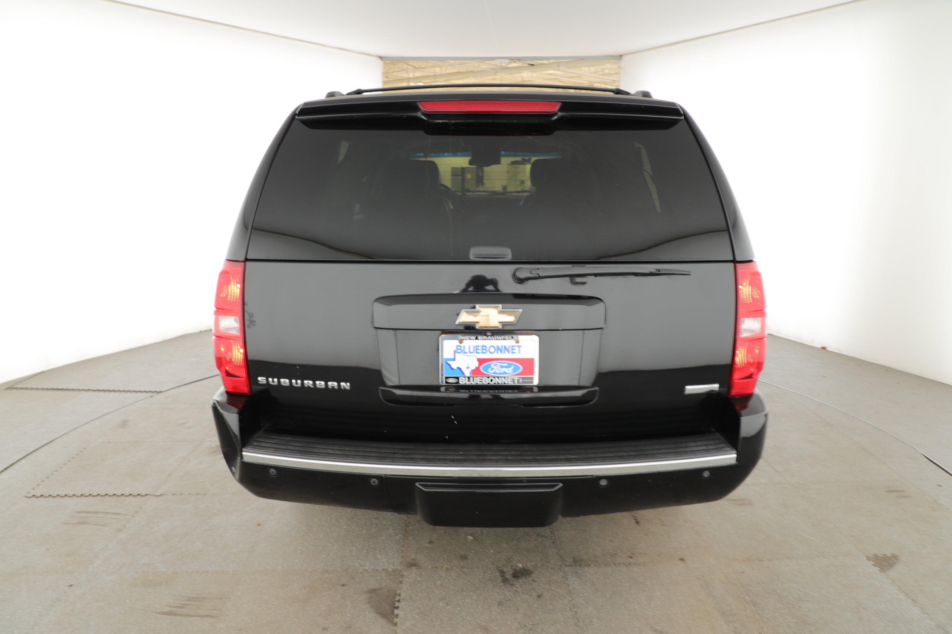 Used 2011 Chevrolet Suburban LTZ AWD/4WD image 4