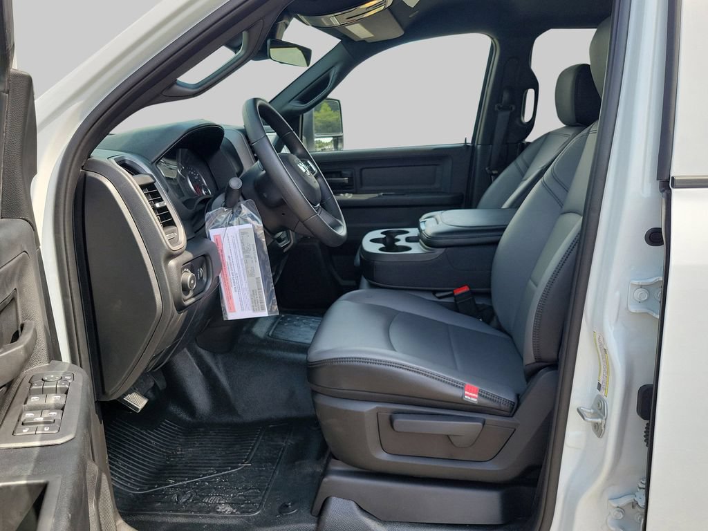 New 2026 RAM 5500 Tradesman AWD/4WD image 25