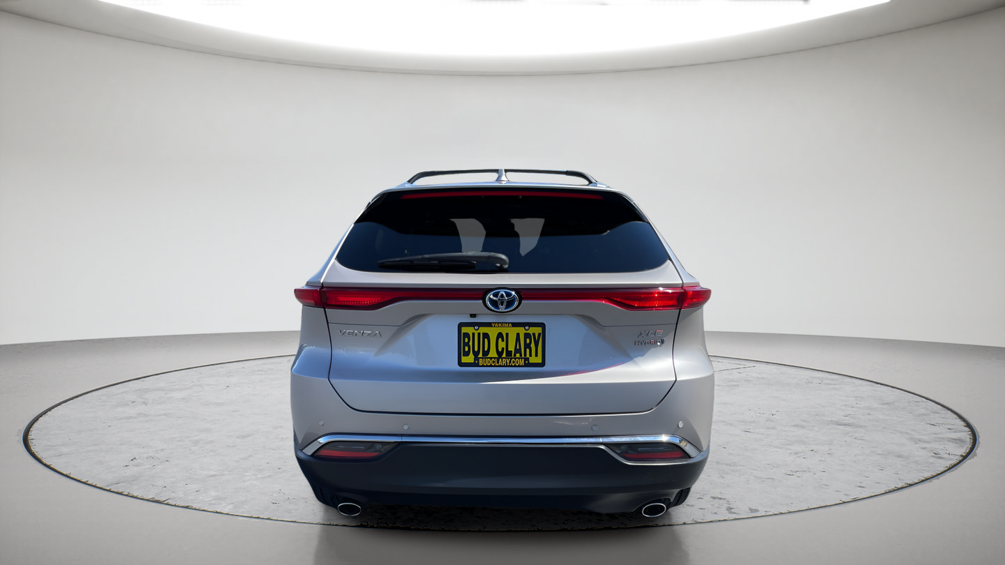 Certified 2021 Toyota Venza XLE w/ Softex Package AWD/4WD image 4